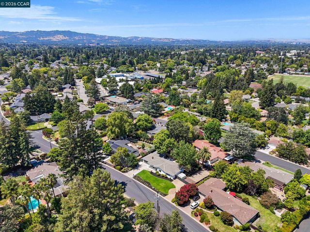 136 Arbolado Dr, Walnut Creek, CA 94598