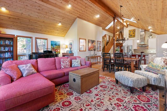 2418 Meadow Dr, Arnold, CA 95223