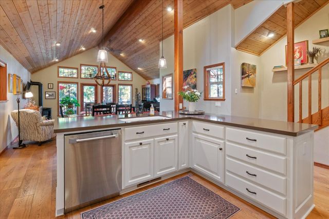 2418 Meadow Dr, Arnold, CA 95223