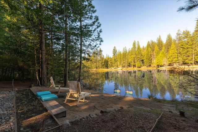 2418 Meadow Dr, Arnold, CA 95223