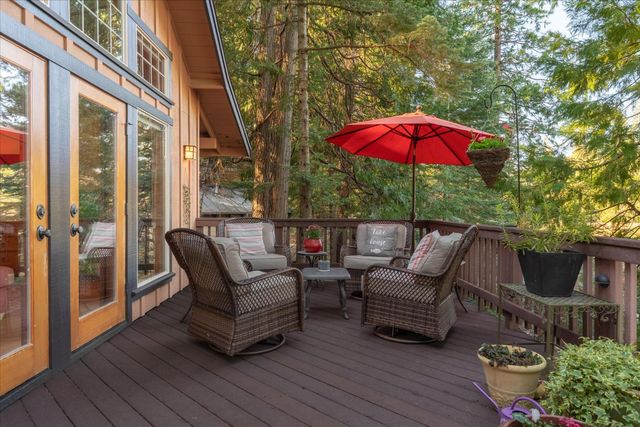 2418 Meadow Dr, Arnold, CA 95223