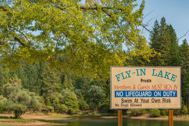 2418 Meadow Dr, Arnold, CA 95223