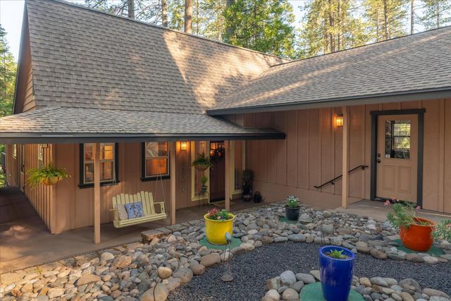 2418 Meadow Dr, Arnold, CA 95223