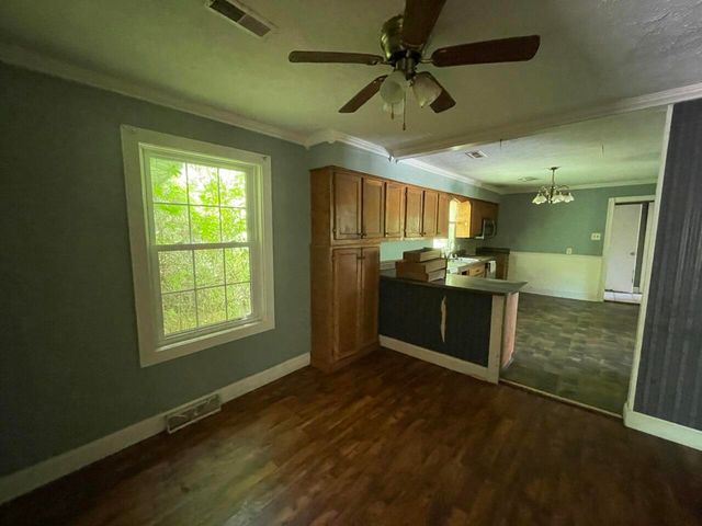 5069 KY 11, Cannon, KY 40923