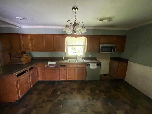 5069 KY 11, Cannon, KY 40923