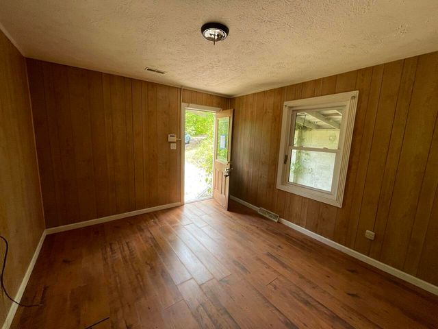 5069 KY 11, Cannon, KY 40923