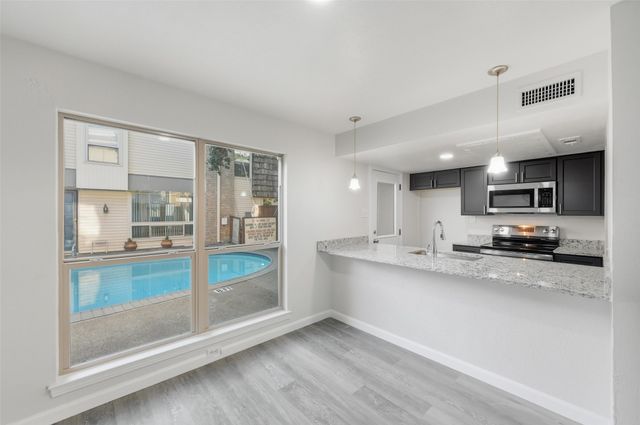 2702 Douglas Avenue 121, Dallas, TX 75219