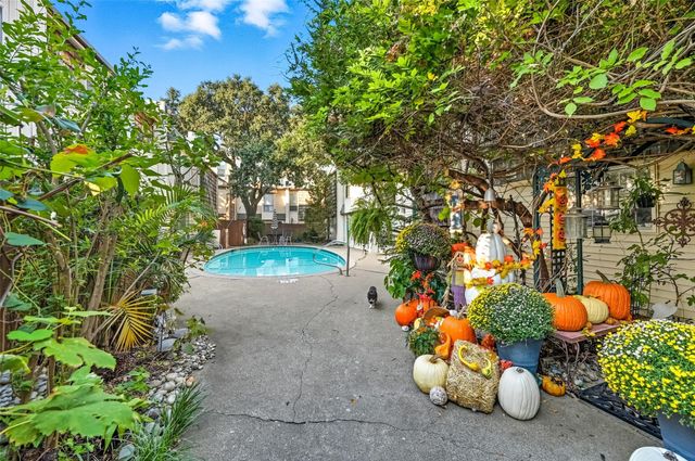 2702 Douglas Avenue 121, Dallas, TX 75219