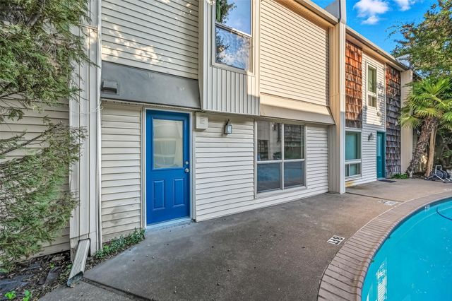 2702 Douglas Avenue 121, Dallas, TX 75219