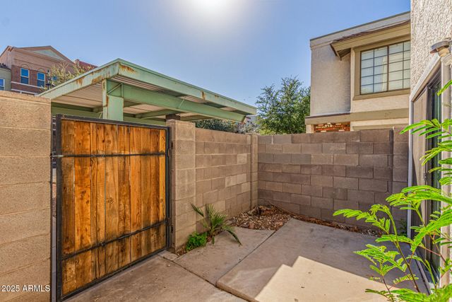 548 S WILSON Street 104, Tempe, AZ 85281