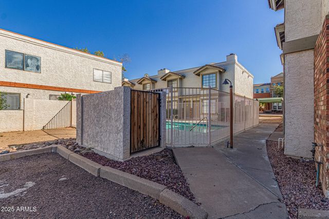 548 S WILSON Street 104, Tempe, AZ 85281