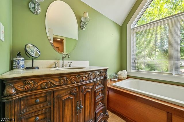 131 Westover Ave, West Caldwell Twp., NJ 07006