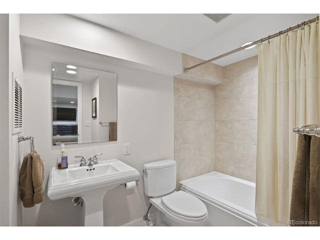395 Albion St, Denver, CO 80220