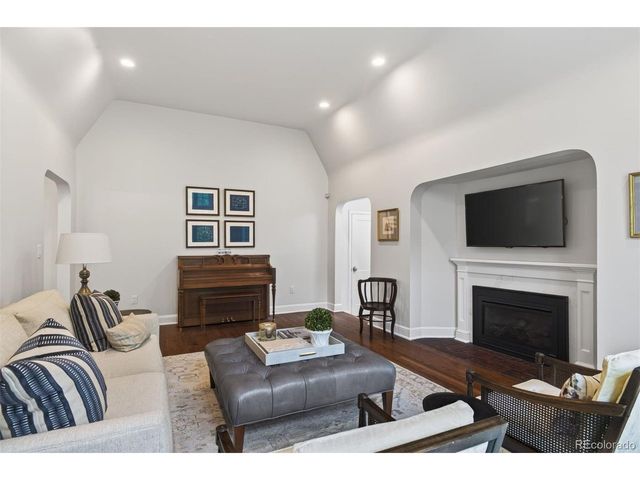 395 Albion St, Denver, CO 80220