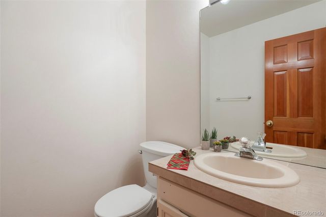 7900 E Dartmouth Avenue 77, Denver, CO 80231