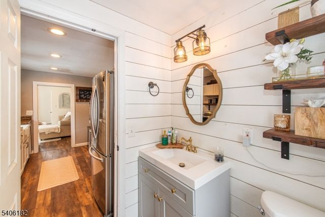 3 Bear Pond Trl, Hopatcong Boro, NJ 07821