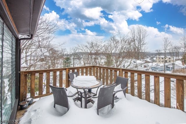 3 Bear Pond Trl, Hopatcong Boro, NJ 07821