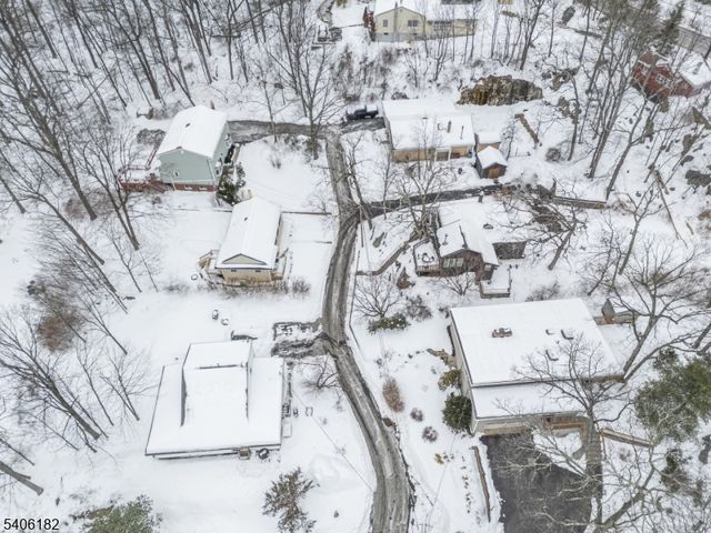 3 Bear Pond Trl, Hopatcong Boro, NJ 07821