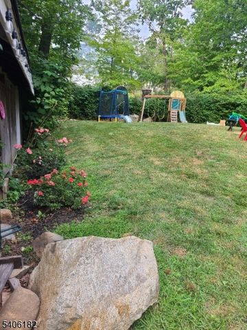 3 Bear Pond Trl, Hopatcong Boro, NJ 07821