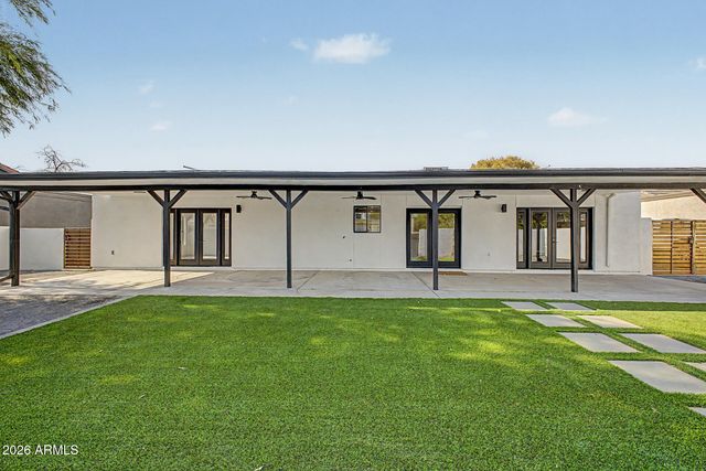 1835 E MANHATTON Drive, Tempe, AZ 85282