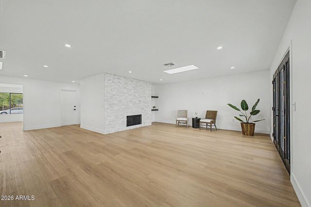 1835 E MANHATTON Drive, Tempe, AZ 85282