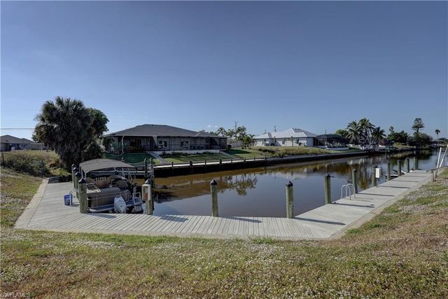 804 Mohawk PKWY 105, Cape Coral, FL 33914