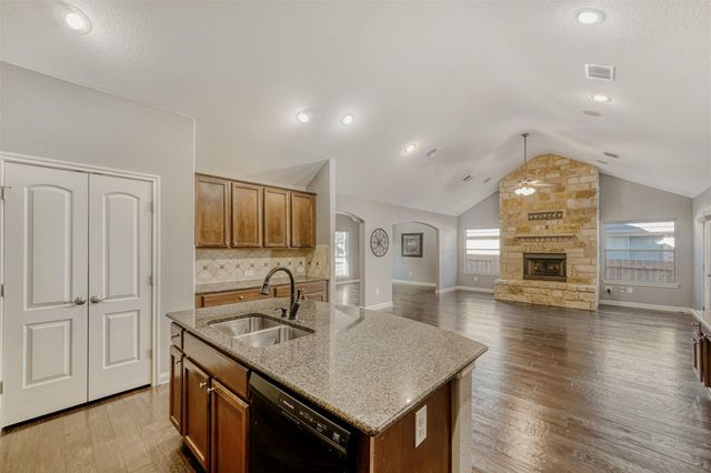 2431 Santa Barbara LOOP, Round Rock, TX 78665