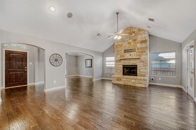 2431 Santa Barbara LOOP, Round Rock, TX 78665