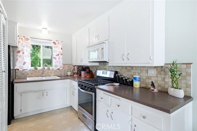 606 E Matchwood Place, Azusa, CA 91702