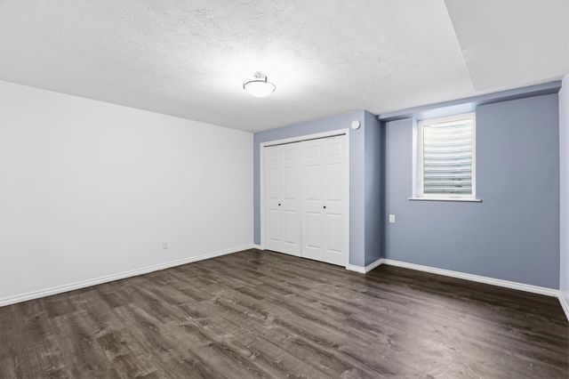 11 N Barker Rd, Greenacres, WA 99016