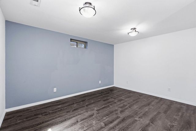 11 N Barker Rd, Greenacres, WA 99016