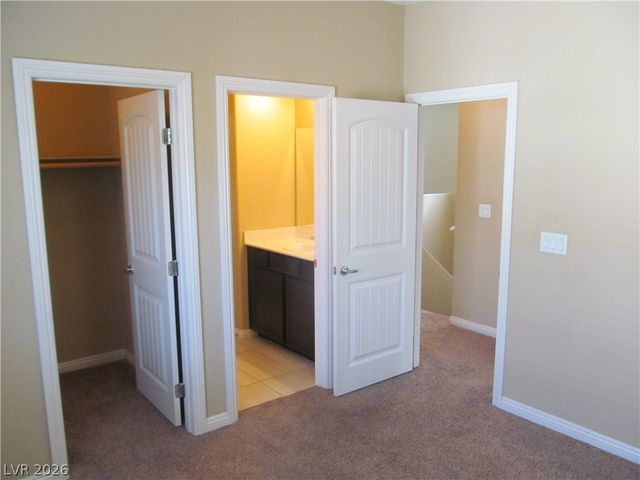 3711 GILMORE CREEK Street, Las Vegas, NV 89129