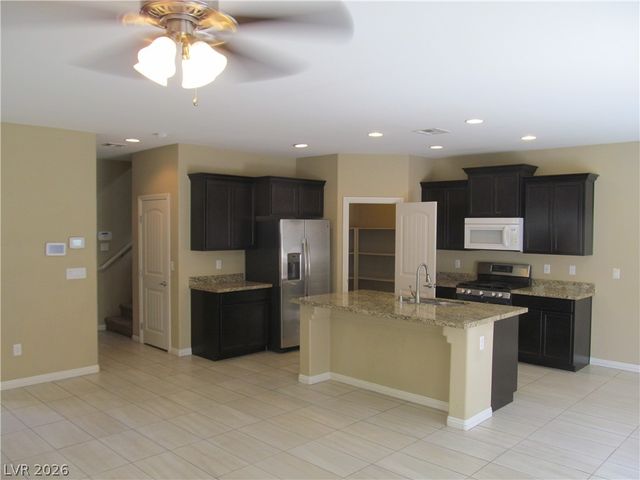 3711 GILMORE CREEK Street, Las Vegas, NV 89129