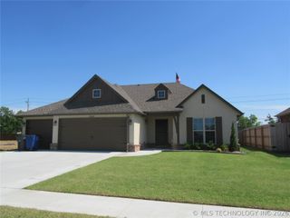 18418 E 50th Place, Tulsa, OK 74134