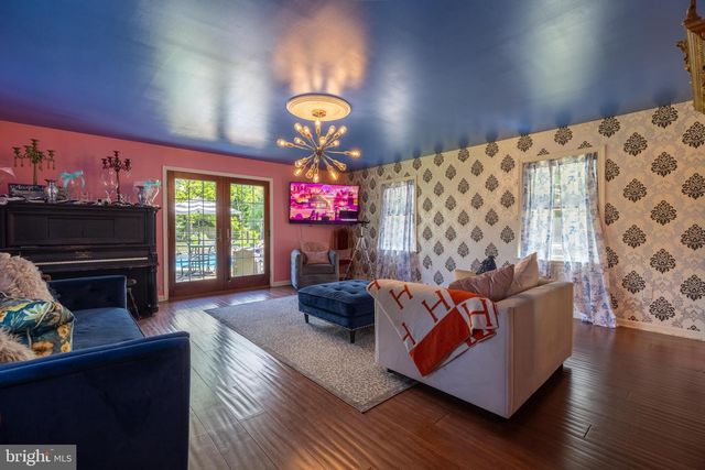 622 CENTRAL AVE, Linwood, NJ 08221