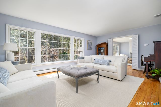290 Red Fox Road, Stamford, CT 06903