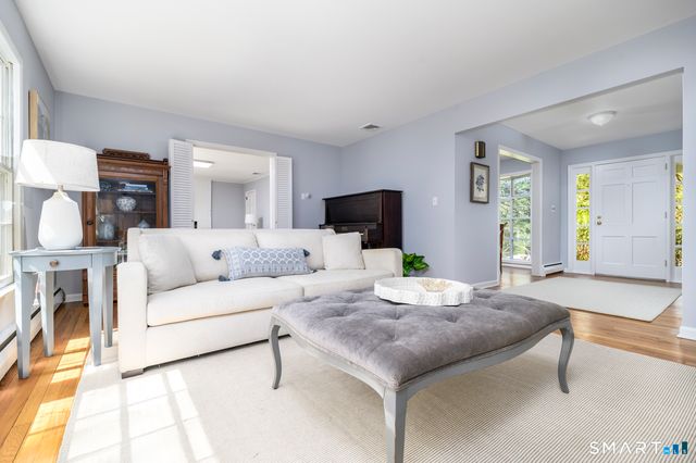 290 Red Fox Road, Stamford, CT 06903