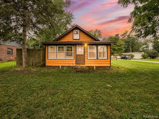 3408 Fieldview Avenue, West Bloomfield, MI 48324