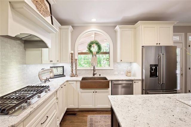 140 Penwick Drive, Roswell, GA 30075