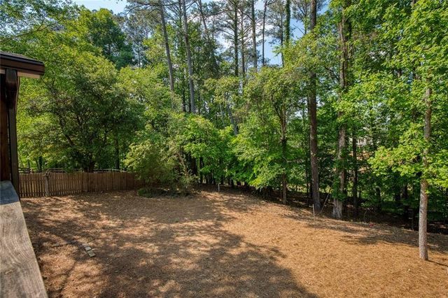 140 Penwick Drive, Roswell, GA 30075