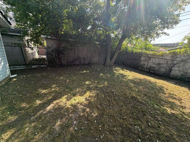3227 Nelson Avenue, Robbins, IL 60472