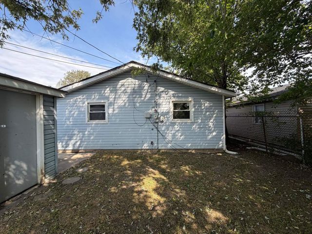 3227 Nelson Avenue, Robbins, IL 60472