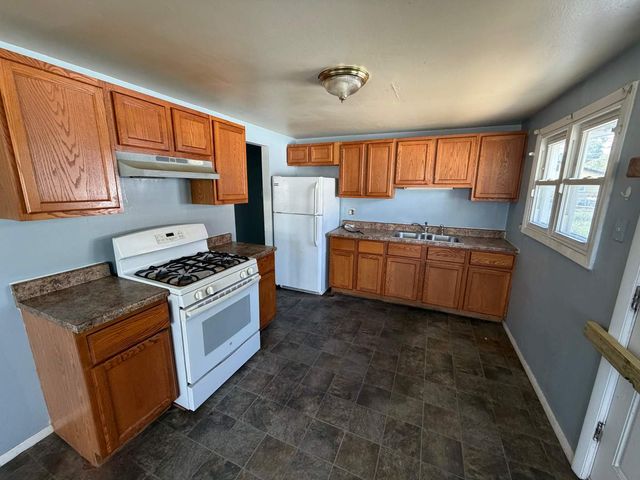 3227 Nelson Avenue, Robbins, IL 60472