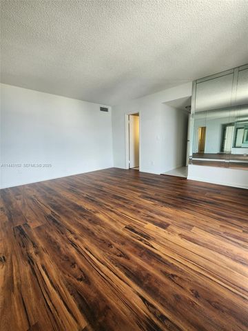 13499 Biscayne Boulevard 1513, North Miami, FL 33181