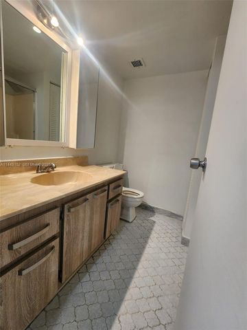13499 Biscayne Boulevard 1513, North Miami, FL 33181