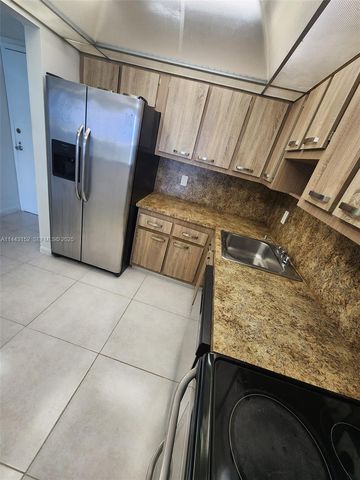 13499 Biscayne Boulevard 1513, North Miami, FL 33181