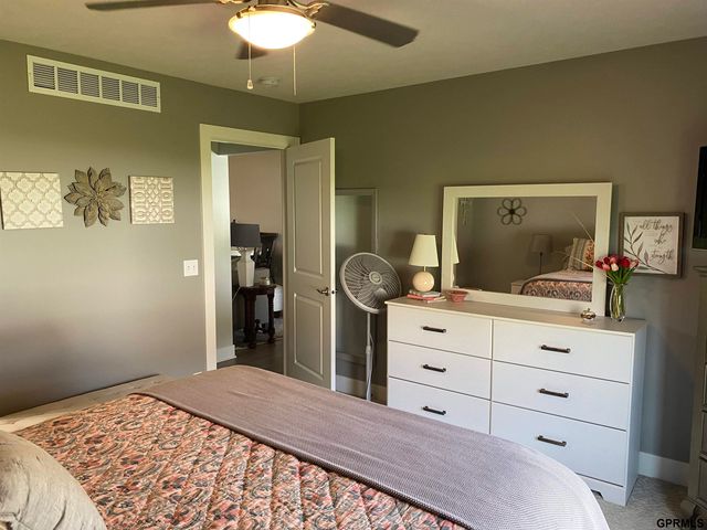 17058 NICHOLAS Street, Omaha, NE 68118