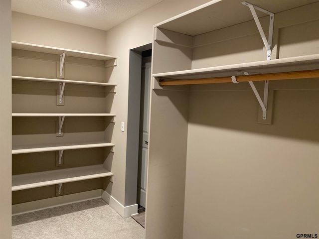 17058 NICHOLAS Street, Omaha, NE 68118