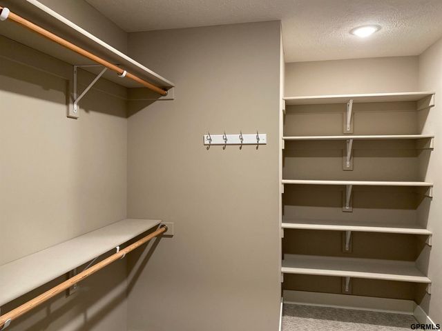 17058 NICHOLAS Street, Omaha, NE 68118