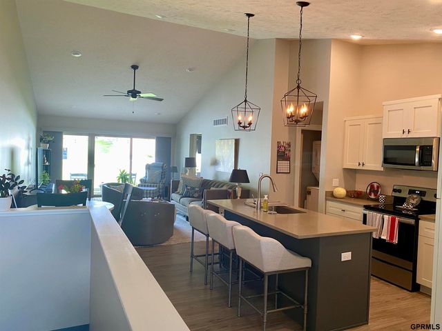 17058 NICHOLAS Street, Omaha, NE 68118